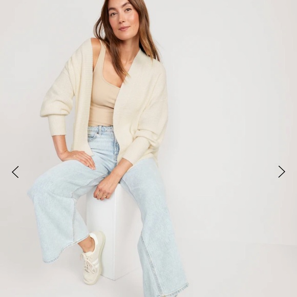 NWT OLD NAVY SoSoft Waffle-Knit Cocoon Sweater Color: Creme De La Creme - Picture 4 of 5